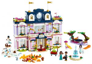 LEGO 41684 Gran Hotel de Heartlake City - caja ligeramente daada