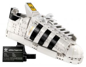 LEGO 10282 adidas Originals Superstar